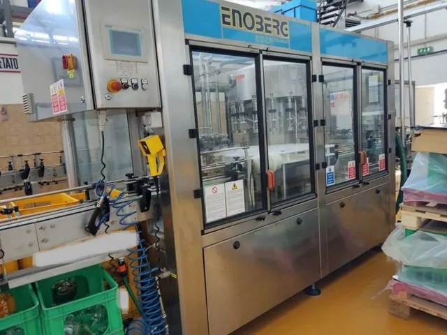 Monoblocco di riempimento usato Enoberg 16.16 — Enoberg